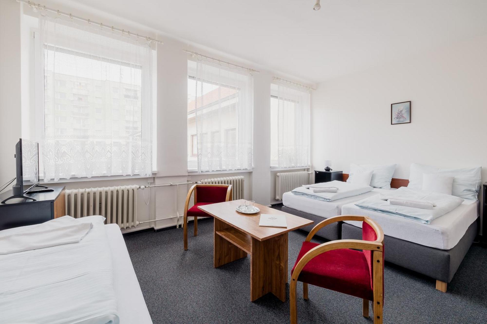 Hotel Добрушка Экстерьер фото