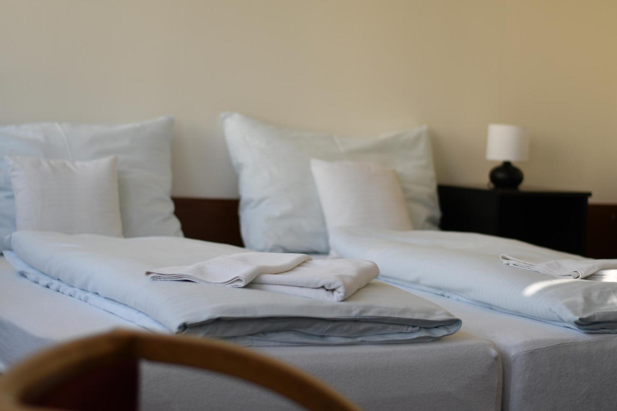 Hotel Добрушка Экстерьер фото